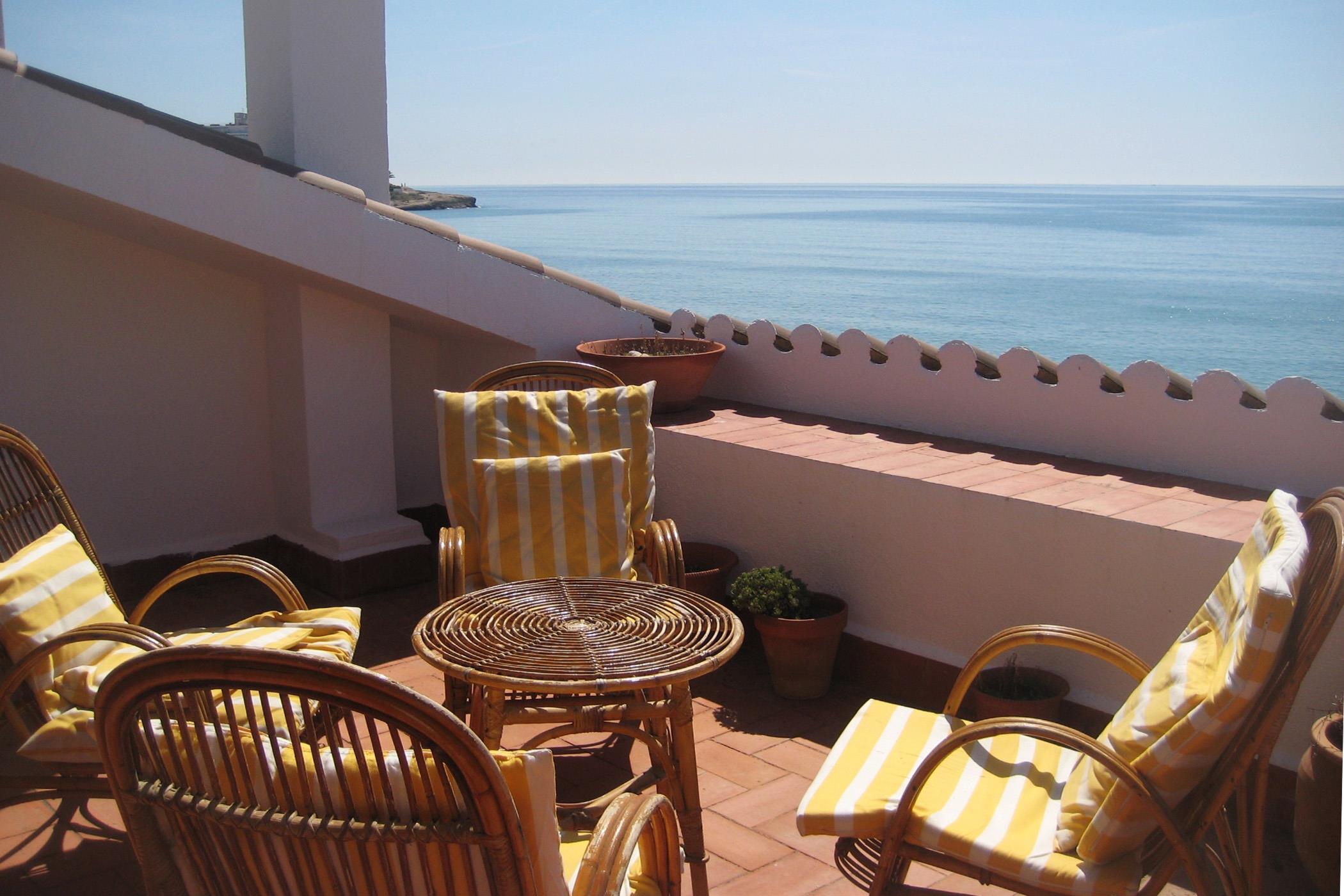 At303 Botigues de mar